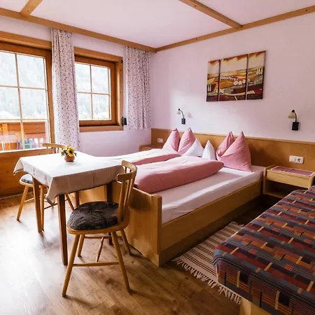 Oda ve Kahvaltı Gaestehaus Berger Sankt Jakob in Defereggen