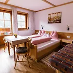Bed & Breakfast Gaestehaus Berger Sankt Jakob in Defereggen